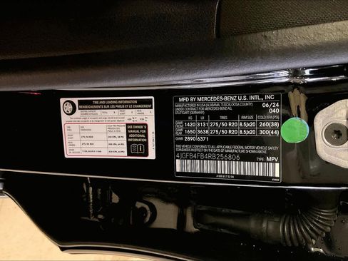 Used 2024 Mercedes-Benz GLE 350 4MATIC image 32