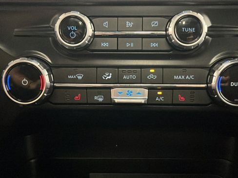 Used 2024 Ford F150 XLT w/ Equipment Group 303A High AWD/4WD image 18
