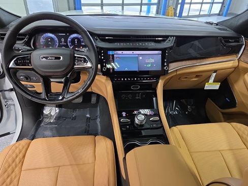 New 2026 Jeep Grand Cherokee L Summit AWD/4WD image 10