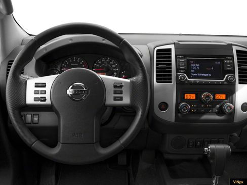 Used 2015 Nissan Frontier SV image 7