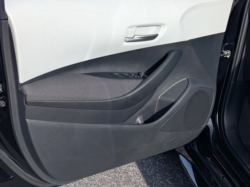 Used 2026 Toyota Corolla SE image 10