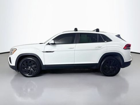 Certified 2024 Volkswagen Atlas Cross Sport SE w/ Panoramic Sunroof Package AWD/4WD image 4
