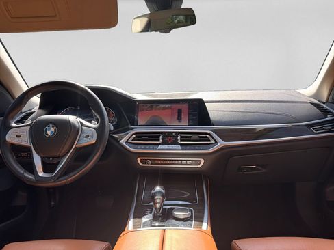 Used 2021 BMW X7 xDrive40i w/ Parking Assistance Package AWD/4WD image 18