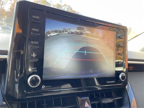 Used 2022 Toyota Corolla LE image 28