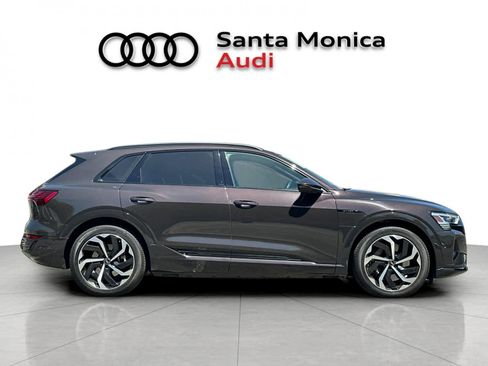 Used 2025 Audi Q5 Premium w/ Convenience Package AWD/4WD image 8