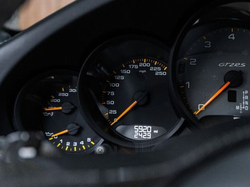 Used 2018 Porsche 911 GT2 RS image 17