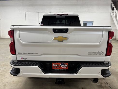 Used 2024 Chevrolet Silverado 2500 High Country w/ High Country Premium Package image 6