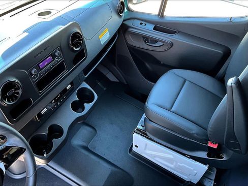 New 2025 Mercedes-Benz Sprinter 2500 image 7