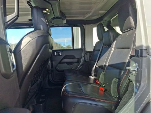 Used 2021 Jeep Wrangler Unlimited Rubicon w/ Dual Top Group AWD/4WD image 10