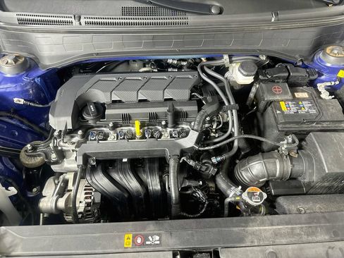 Used 2025 Hyundai Venue SEL FWD image 9
