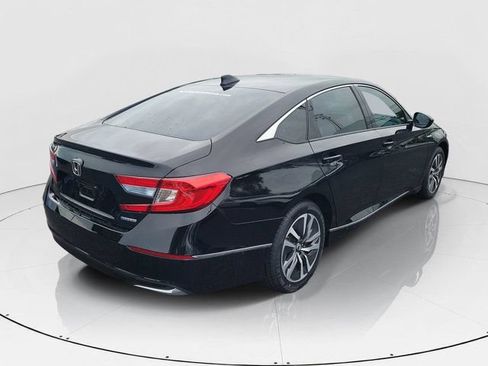 Used 2018 Honda Accord EX image 31