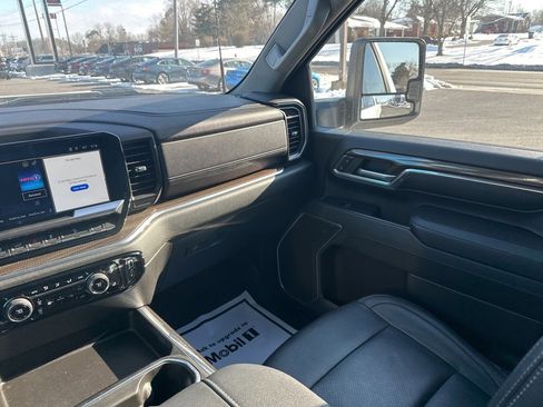 Used 2024 Chevrolet Silverado 2500 LT image 12