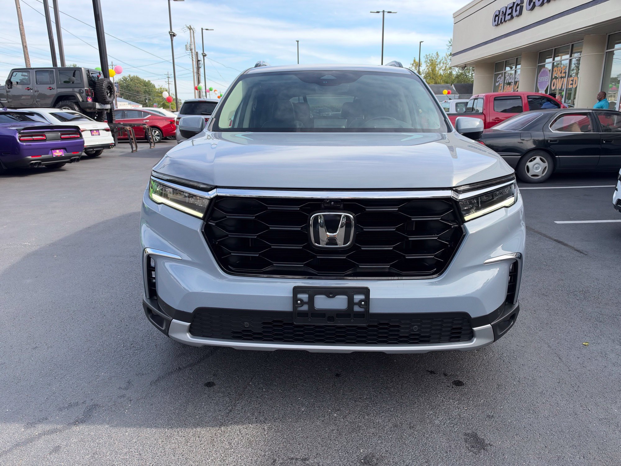 Used 2025 Honda Pilot Elite image 2