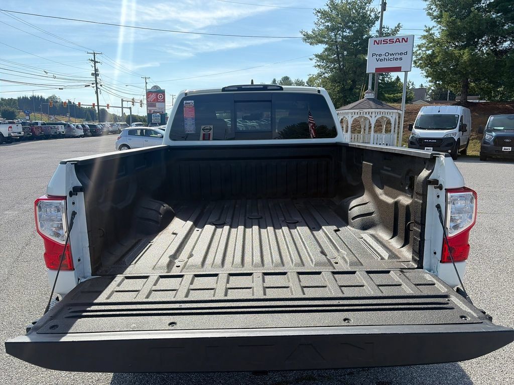 Certified 2024 Nissan Titan SV w/ SV Convenience Package AWD/4WD image 23