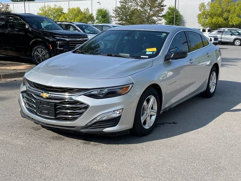Used 2021 Chevrolet Malibu LS FWD image 3