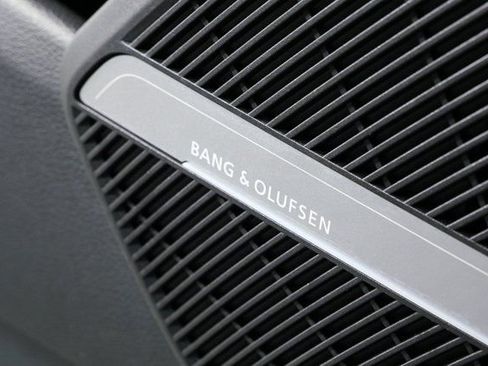 Used 2025 Audi Q5 2.0T Premium Plus w/ Premium Plus Package image 7