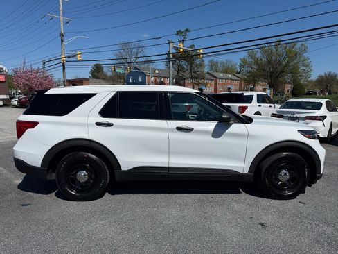 Used 2022 Ford Explorer 4WD Police Interceptor image 6