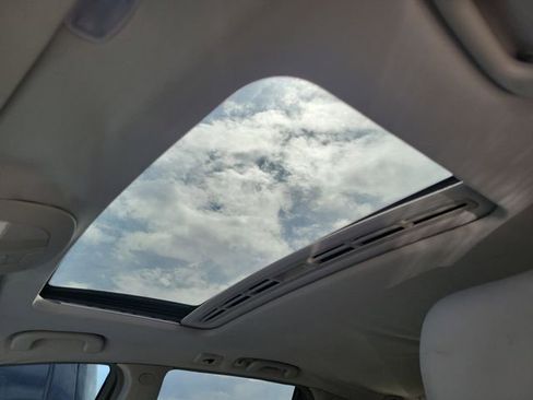 Used 2011 Mercedes-Benz ML 350 2WD image 21