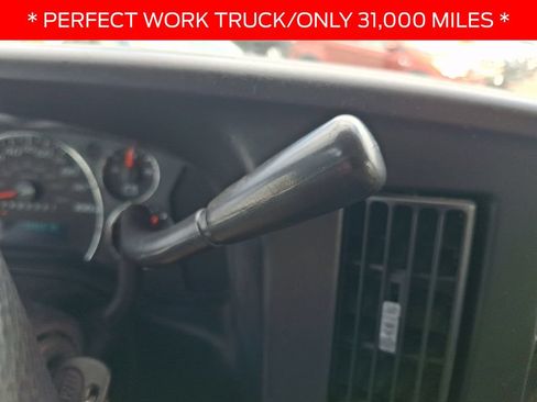 Used 2009 Chevrolet Express 3500 RWD image 13