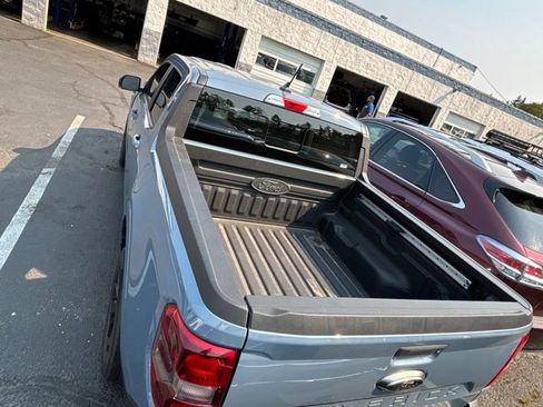 Used 2024 Ford Maverick Lariat w/ Black Appearance Package FWD image 4