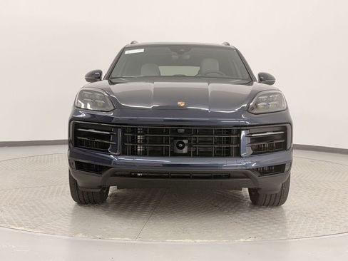 New 2025 Porsche Cayenne image 6