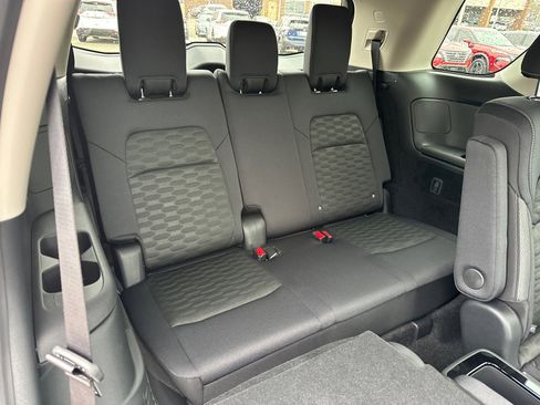 New 2025 Nissan Pathfinder SV w/ SV Premium Package image 15