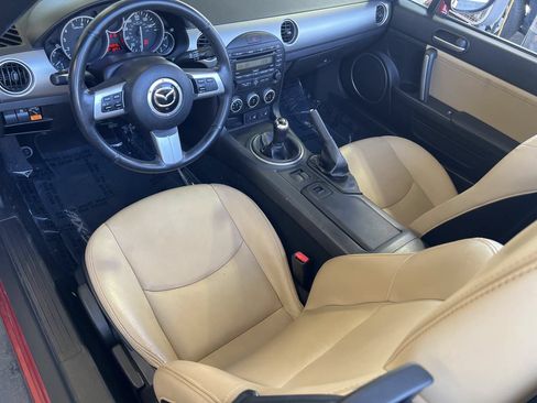 Used 2012 MAZDA MX-5 Miata Grand Touring w/ Premium Pkg RWD image 12