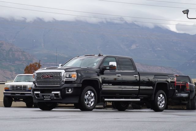 Used 2018 GMC Sierra 3500 Denali AWD/4WD image 3