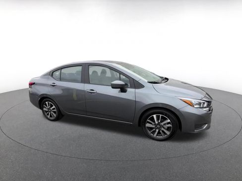 Used 2025 Nissan Versa SV FWD image 2
