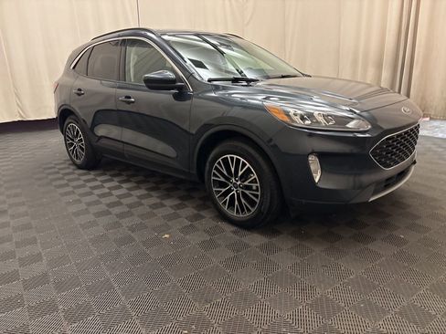 Used 2022 Ford Escape SEL w/ Technology Package image 3