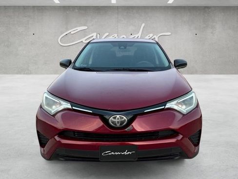 Used 2018 Toyota RAV4 LE image 18