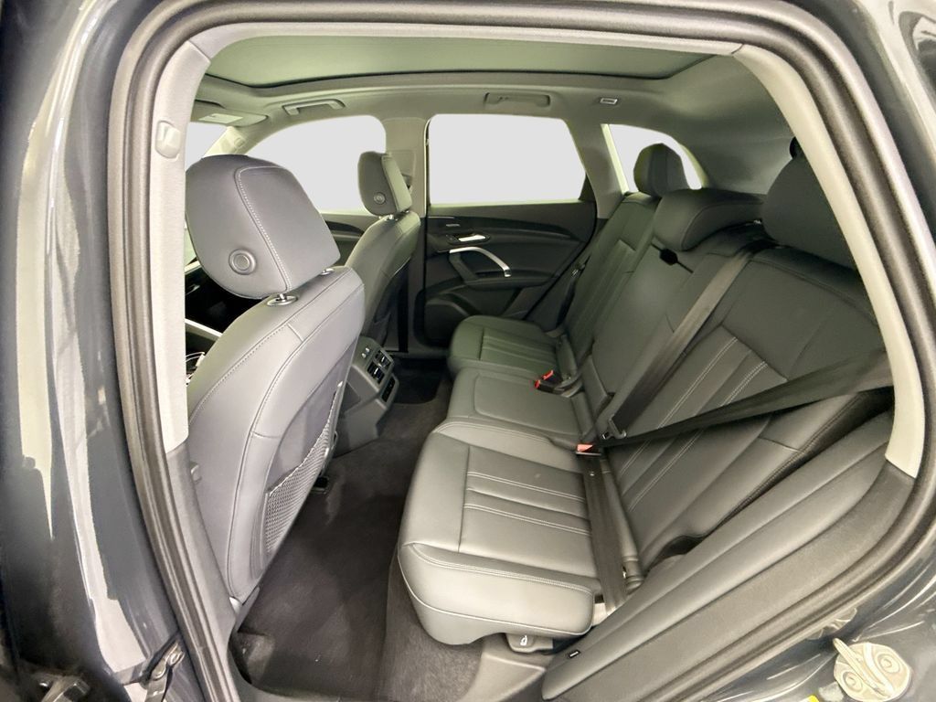 Used 2026 Audi Q5 Premium Plus w/ Premium Plus AWD/4WD image 20