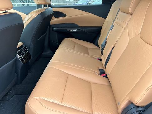 Used 2024 Lexus RX 350 Premium Plus w/ Convenience Package image 15