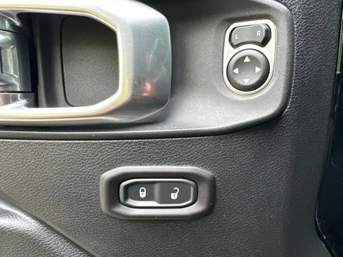 Used 2019 Jeep Wrangler Unlimited Sport AWD/4WD image 8