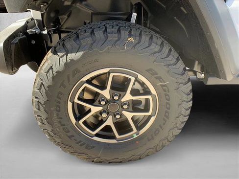 New 2024 Jeep Wrangler Unlimited Rubicon w/ Safety Group image 29