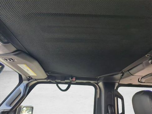 Used 2022 Jeep Gladiator Overland AWD/4WD image 15