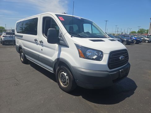 Used 2018 Ford Transit 150 XL RWD image 3