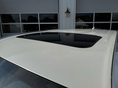 Used 2015 Toyota Highlander XLE image 9