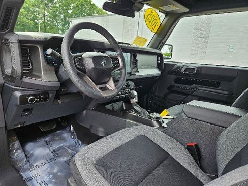 Certified 2025 Ford Bronco 2-Door AWD/4WD image 12