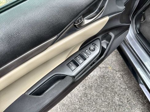 Used 2018 Honda Civic Sport image 13