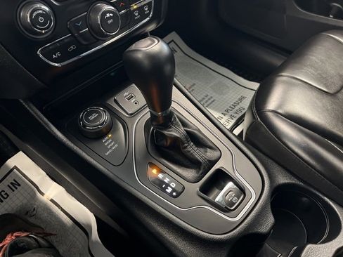 Used 2022 Jeep Cherokee Latitude image 19