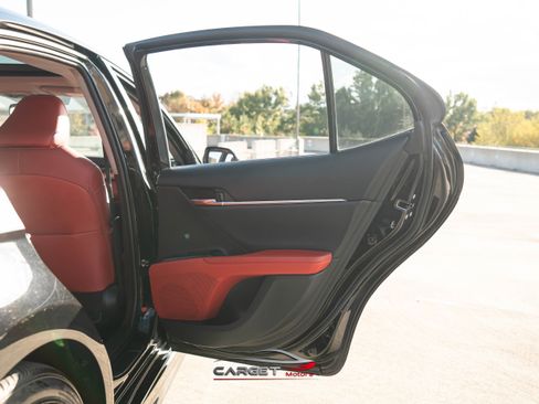 Used 2020 Toyota Camry XSE image 38