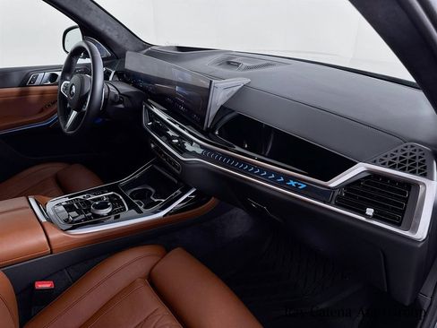 Used 2026 BMW X7 xDrive40i w/ Executive Package image 32