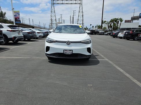 Used 2024 Volkswagen ID.4 2WD image 2