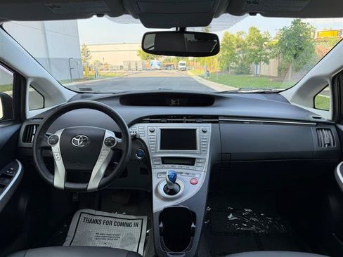 Used 2015 Toyota Prius Five w/ Advanced Technology Package FWD image 37