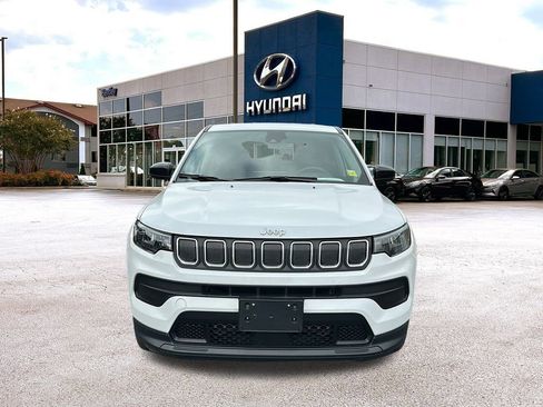 Used 2022 Jeep Compass Sport image 8