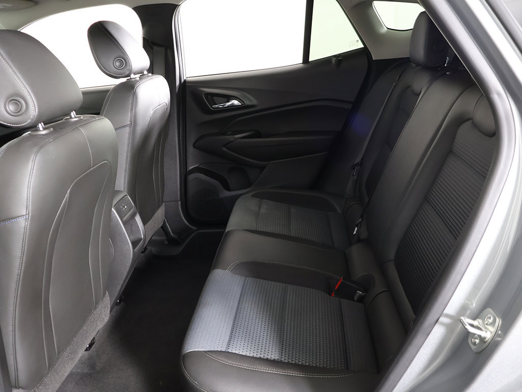 Used 2026 Chevrolet Trax LT w/ Driver Confidence Package FWD image 32