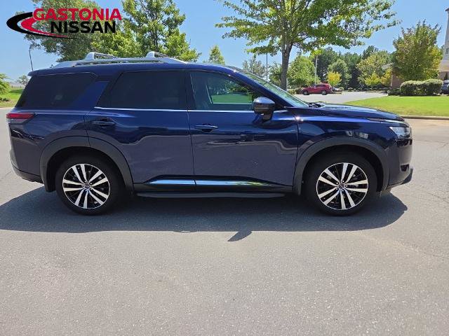 Certified 2024 Nissan Pathfinder Platinum w/ Cargo Package FWD image 10