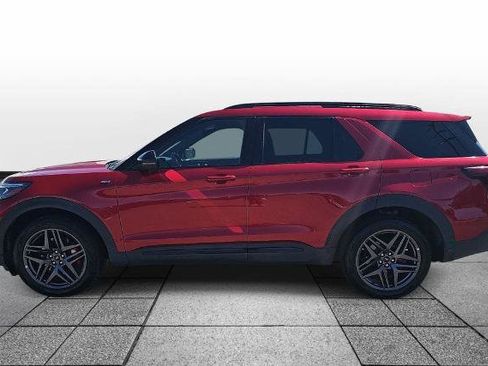 Certified 2025 Ford Explorer ST-Line w/ ST-Line Street Pack AWD/4WD image 8