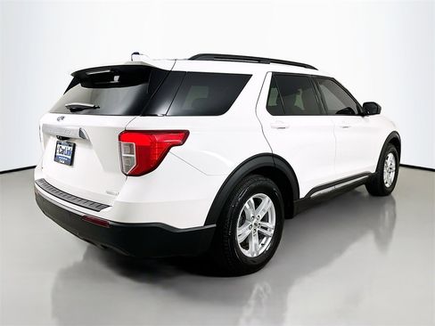 Used 2020 Ford Explorer XLT image 8